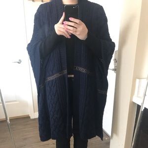 Elegant wool poncho